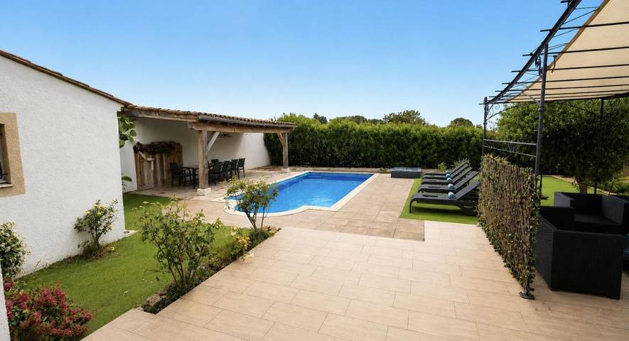 Location de vacances pour 6 personnes, avec jardin et piscine à Argilliers - 3