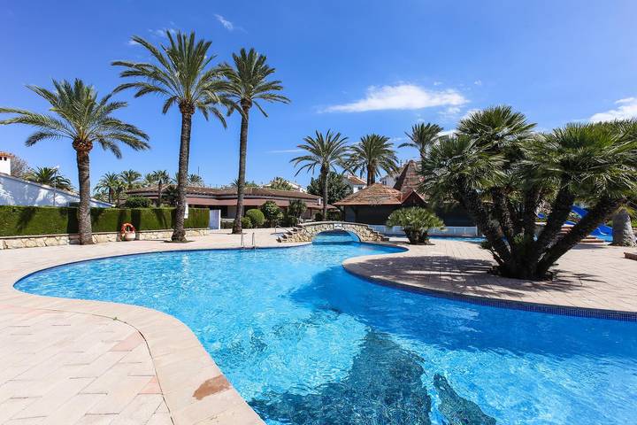 Vacation rental for 4 people, with Terrace and Yard as well as Children pool in El Palmar