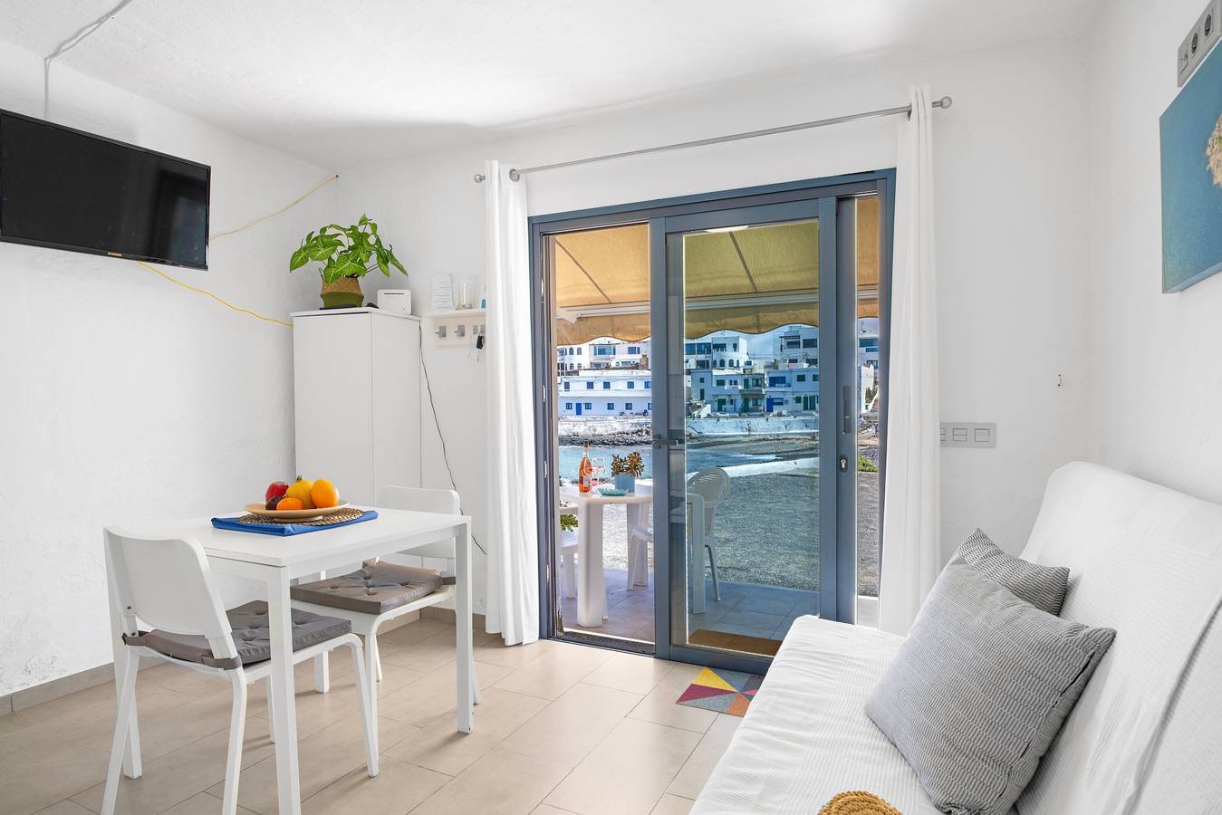 Casa de Vacaciones 'La Casita Del Mar' frente al mar, Terraza Privada y Wi-Fi in Caleta de Caballo, Teguise