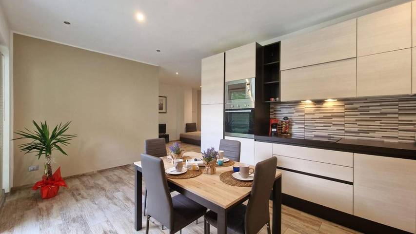 Ferienwohnung für 4 Personen, mit Garten und Ausblick in Tirano