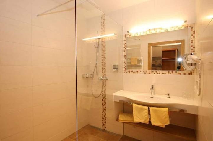 Hütte für 7 Personen, mit Balkon und Garten sowie Sauna in Schladming - 4