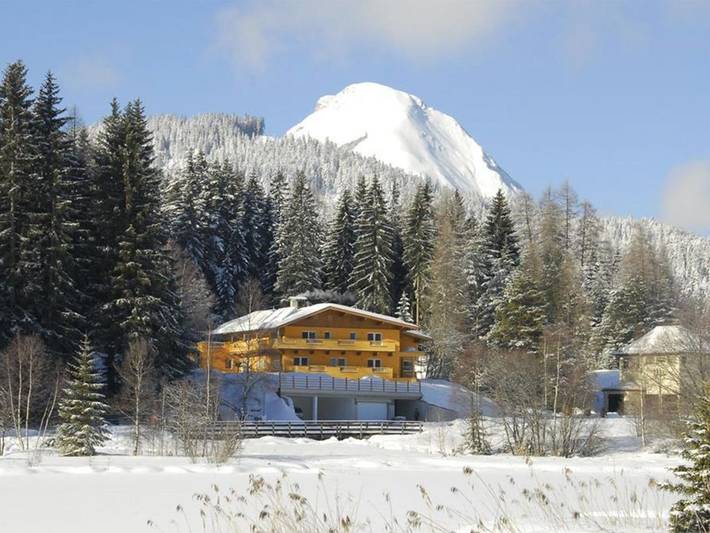 Ferienwohnung für 2 Personen, mit Garten und Seeblick sowie Sauna und Balkon, kinderfreundlich in Seefeld in Tirol