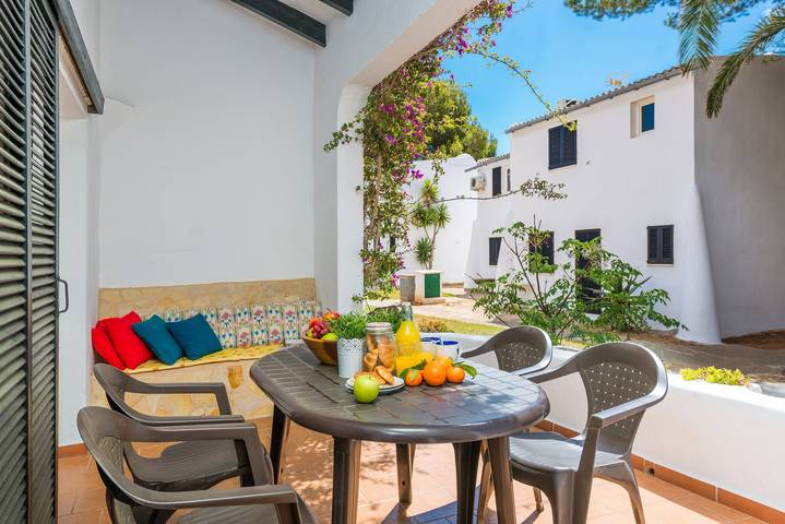 Location de vacances pour 4 personnes, avec jardin à Cala Ferrera - 2