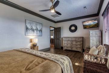 Log Cabin for 12 Guests in Sevierville, Sevier County, Picture 1