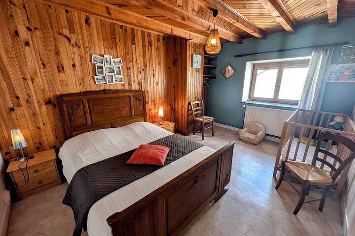 Gîte pour 10 personnes, avec jardin, animaux acceptés à Saint-Bresson - 2