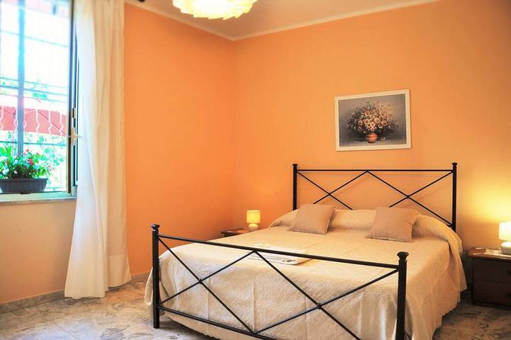 Appartamento vacanze per 4 persone, con balcone e giardino - 1