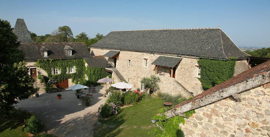 Gîte pour 28 personnes, avec jardin ainsi que piscine et balcon dans Le Bas Ségala - 3