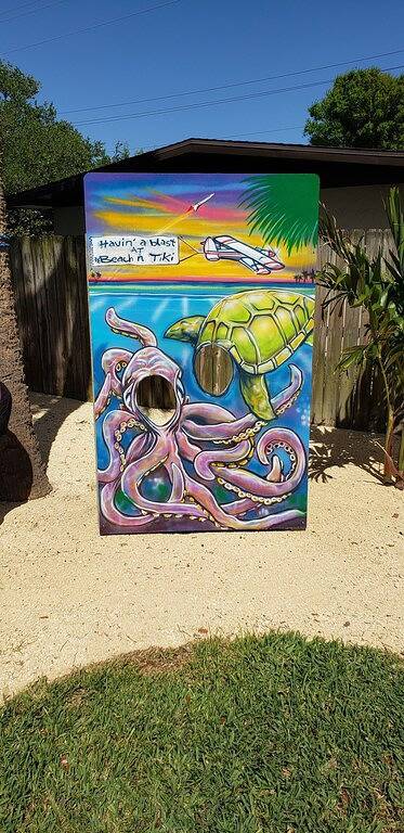 Vacation rental for 8 people, with yard in Cocoa Beach