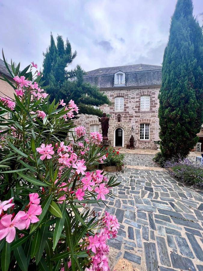 Location de vacances pour 12 personnes, avec balcon et jardin à Allassac - 2