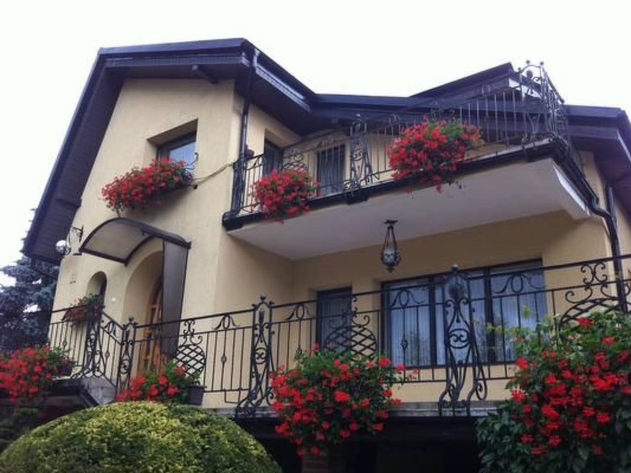 Ferienvilla mit Garten, Grill und Terrasse in Distretto di Kartuzy