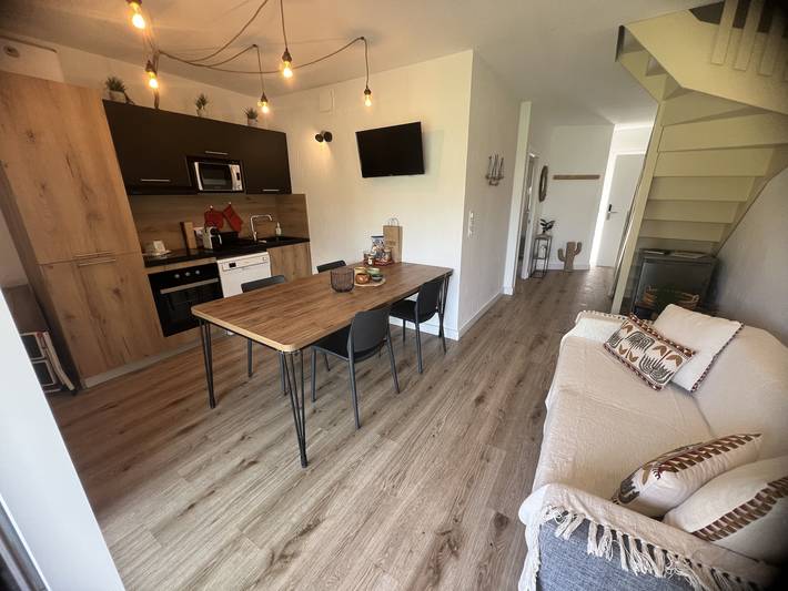 Location de vacances pour 7 personnes, avec terrasse et jardin dans Cala Rossa