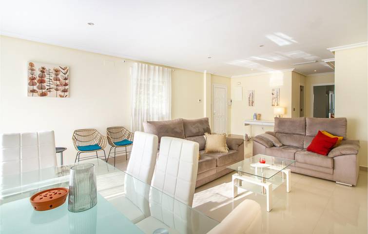 Location de vacances pour 10 personnes, avec terrasse ainsi que piscine et jardin à El Campello - 4