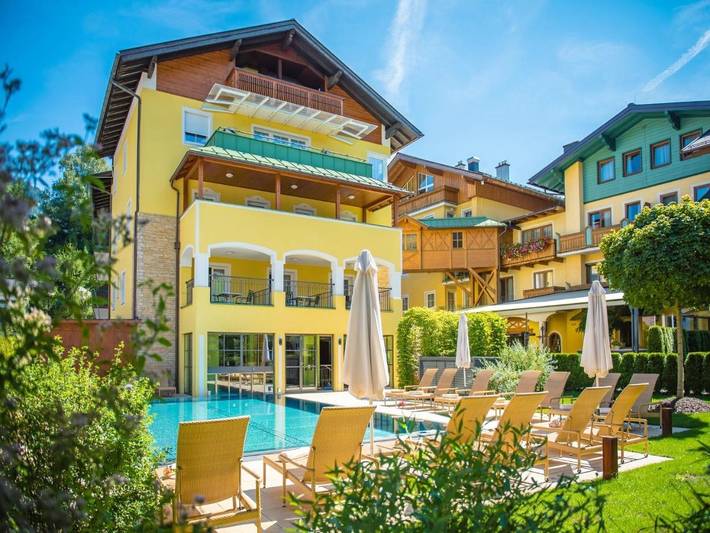 Hôtel pour 2 personnes, avec jacuzzi et jardin ainsi que piscine et sauna
