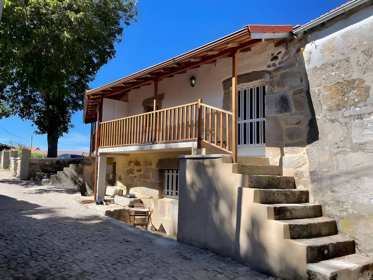 Holiday Home 'Terrado' with Mountain View, Balcony and Wi-Fi in Tourém, Gerês