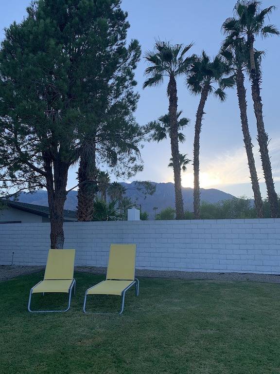 Casa Feliz- Zen Getaway with Saltwater Pool & Spa in Palm Springs, Coachella Valley