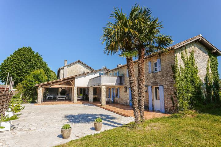 Chambre d’hôte pour 4 personnes, avec vue sur le lac et jardin, animaux acceptés en Charente-Maritime - 2