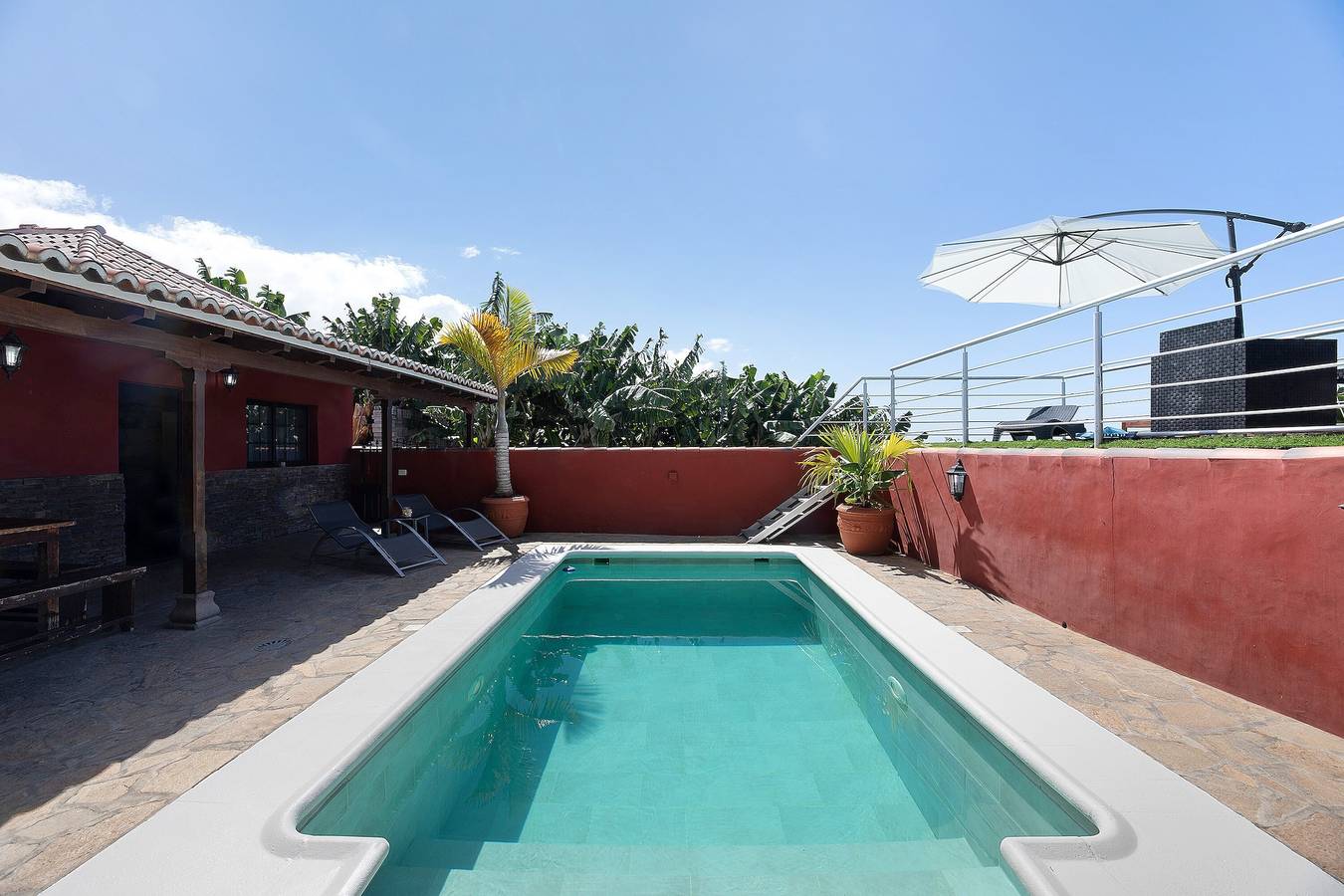 Maison de vacances "Casa La Flamenca" avec vue sur la mer, piscine privée et Wi-Fi in Tijarafe, La Palma Sud