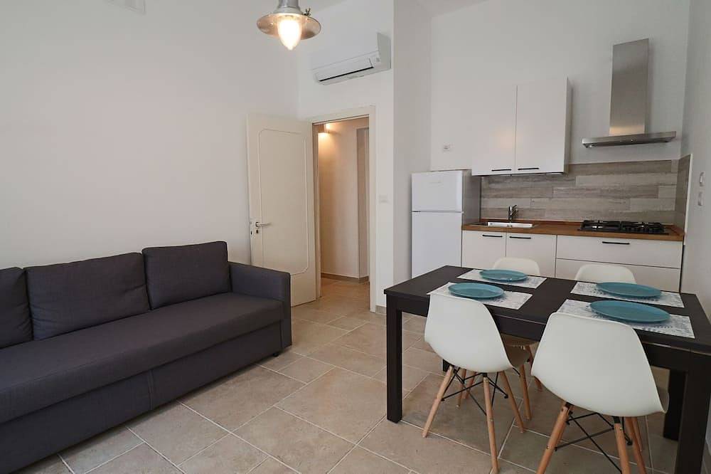 Casa Nausica — Elegant Apartment Facing the Aragonese Castle in Lecce, Lecce Province
