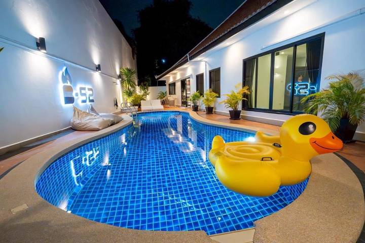 Villa pour 12 personnes, avec piscine ainsi que vue et jardin à Pattaya