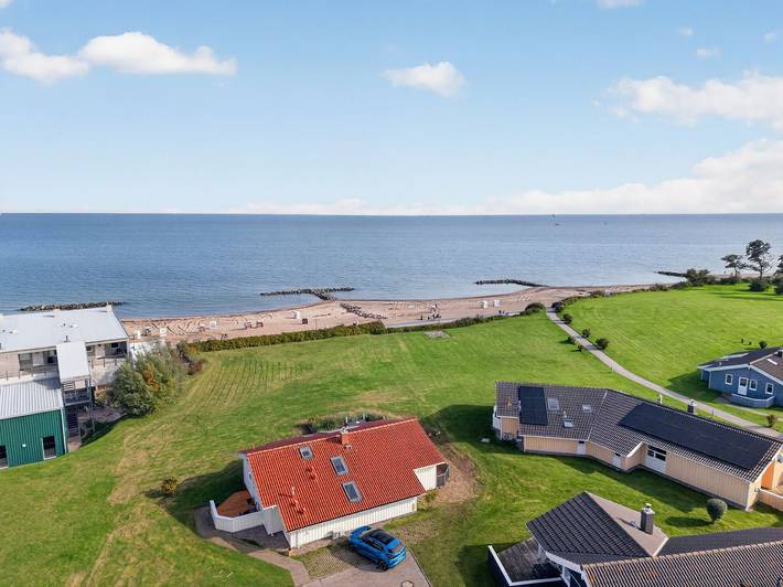 Ferienhaus für 12 Personen, mit Whirlpool und Terrasse sowie Garten und Sauna in Schönhagen - 4