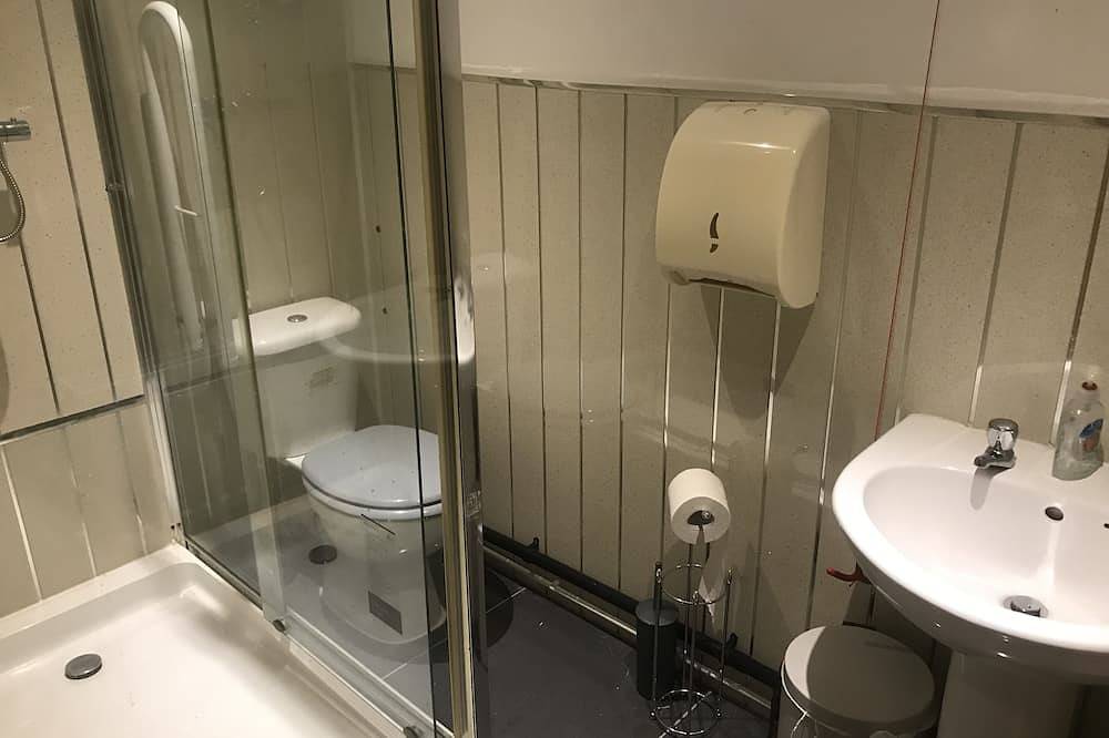 Privates Schlafzimmer - Erdgeschoss, Begrenztes Parken / Wifi in Greater Manchester