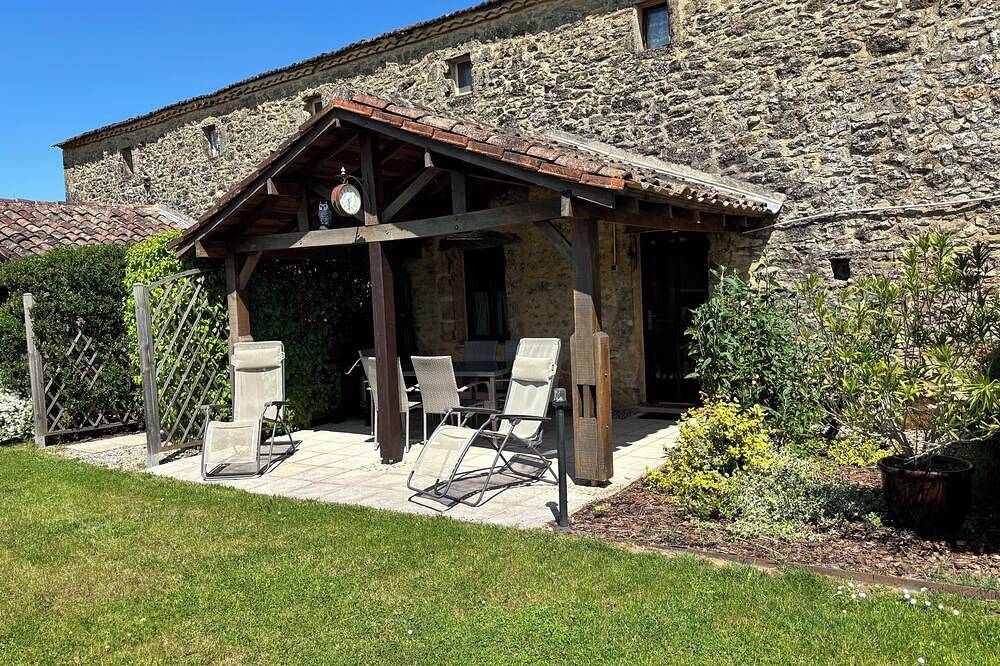 Le Séchoir at Cours du Fleuve Gîte Complex in Calès, Périgord Pourpre