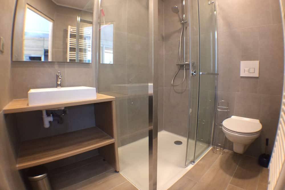 Appartement entier, Rare, Cosy studio \"type loft\" avec terrasse et jardin au cœur de St Jorioz. in Saint-Jorioz, Parc naturel régional du Massif des Bauges