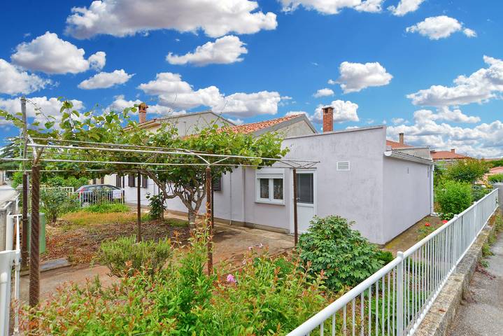 Ferienhaus für 5 Personen, mit Terrasse und Balkon/Terrasse, mit Haustier in Fazana - 2