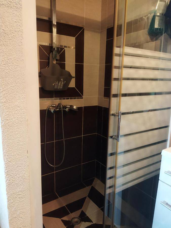 Location de vacances pour 3 personnes, avec terrasse et vue à Cournonterral - 3