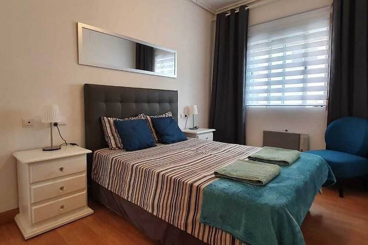 Appartement entier, Appartement avec vue mer à 100 mètres de la plage de Naufragos in Torrevieja, Costa Blanca