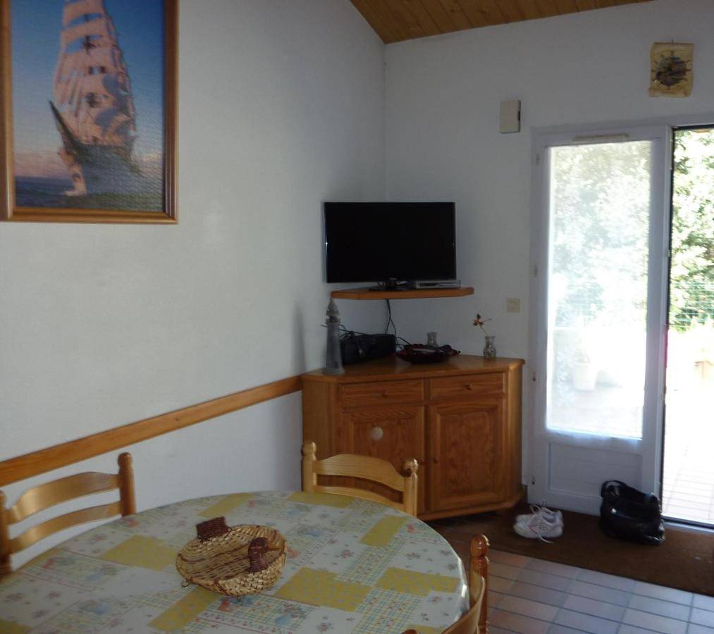 Appartement entier, Duplex Brem Sur Mer Piscine Proximité Plage Parking 5 pers Max in Brem-sur-Mer, Vallée de la Loire