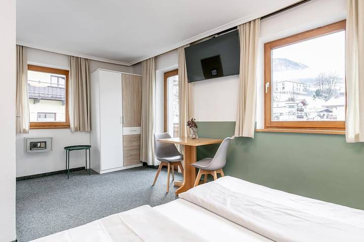 Ferienhaus für 34 Personen, mit Balkon und Sauna sowie Garten, mit Haustier in Kirchberg in Tirol - 3