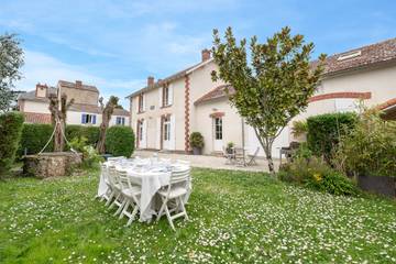 Gîte pour 8 personnes, avec jardin dans Plage Du Port Meleu Prefailles
