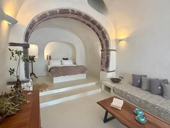 BnB für 3 Personen, mit Ausblick und Garten auf Santorin
