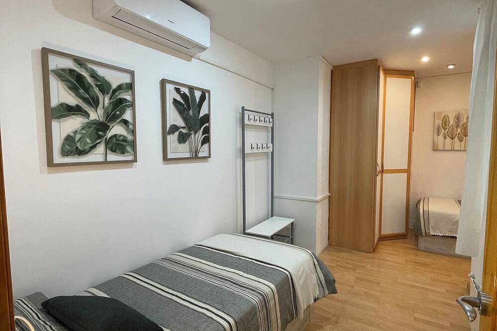 Apartamento entero, Apartamento  céntrico con parking in Villanueva y Geltrú, Garraf