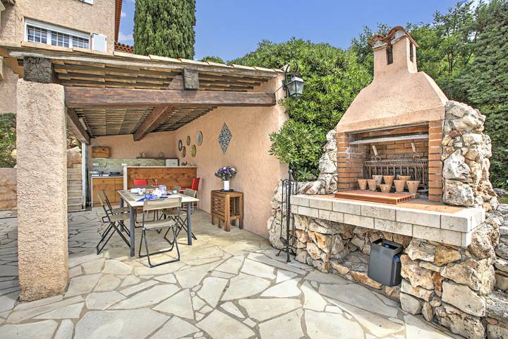 Villa pour 10 personnes, avec terrasse ainsi que vue sur l’océan et piscine à Saint-Raphaël - 2