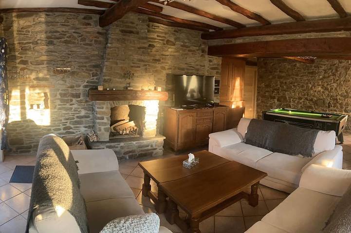 Maison de vacances pour 13 personnes, avec Terrasse et Jardin à Monthermé