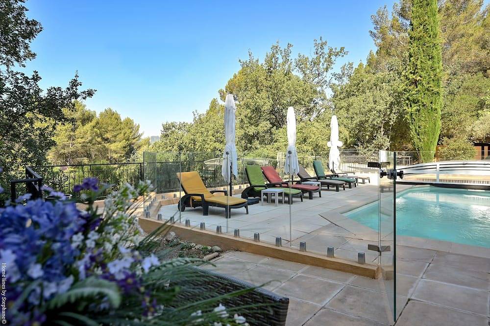 Ganze Wohnung, Large studio with terrace and pool view in La Bouilladisse, Marseille und Umgebung