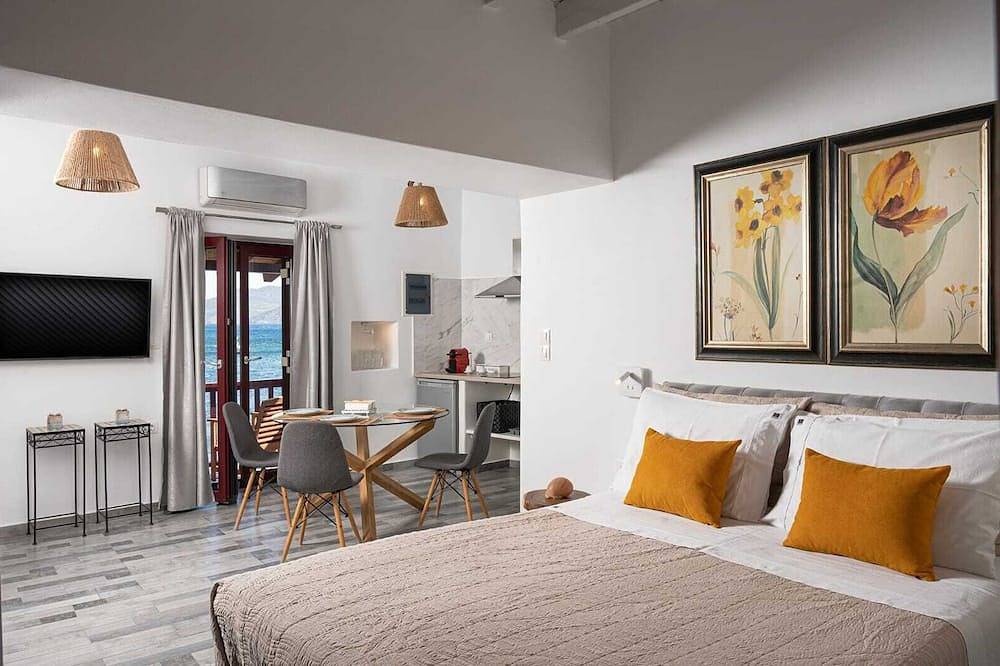 Skinopi Fisherman's house in Klima, Milos