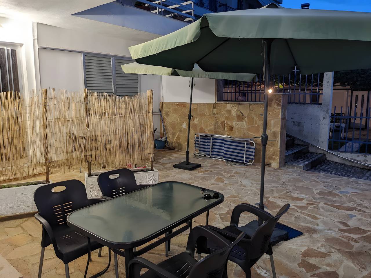 Ganze Wohnung, Apartment 'Kagias 3' mit privater Terrasse, Wlan und Klimaanlage in Messenien