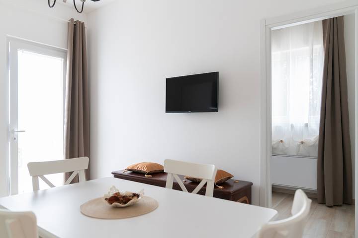 Entire apartment, Apartment 'Grazia' with Private Garden, Wi-Fi and Air Conditioning in Martina Franca, Bari Province