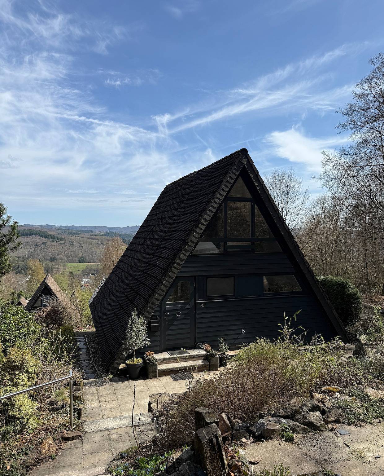 Silva Lodge – Votre maison en lisière de forêt avec vue, jardin privé et Wi-Fi in Hilchenbach, Arrondissement de Siegen-Wittgenstein