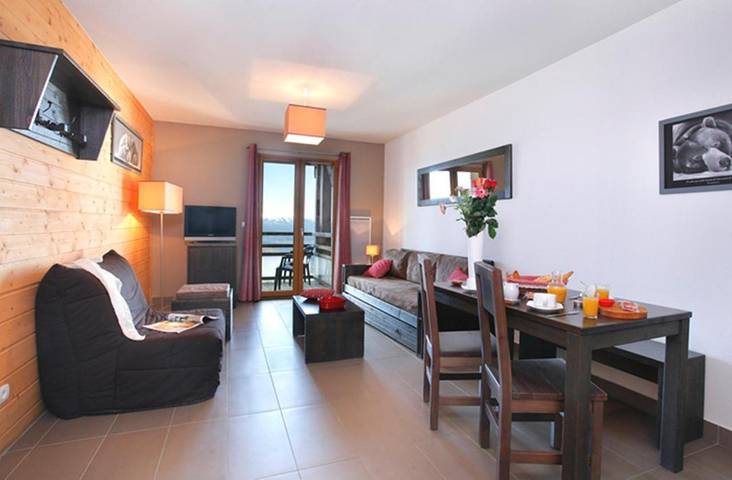 Location de vacances pour 6 personnes, avec piscine ainsi que sauna et terrasse dans Office De Tourisme De Font Romeu - 3