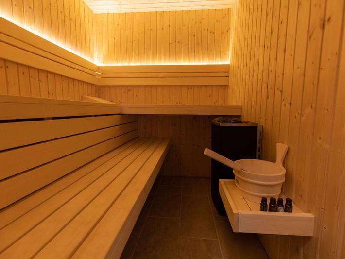 Villa pour 10 personnes, avec jardin ainsi que jacuzzi et sauna, adapté aux familles à Nin - 4