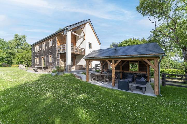 Villa pour 14 personnes, avec terrasse et jardin au Province de Luxembourg