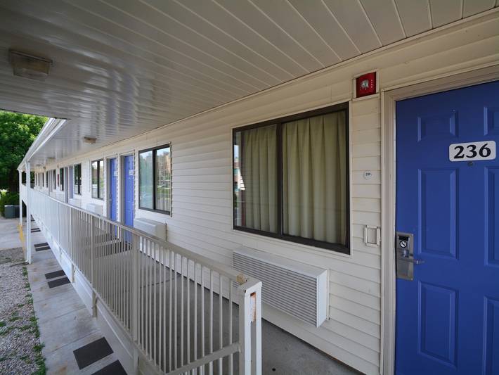 Apartamento entero, 1 cama tamaño queen | Microondas in Wethersfield, Connecticut