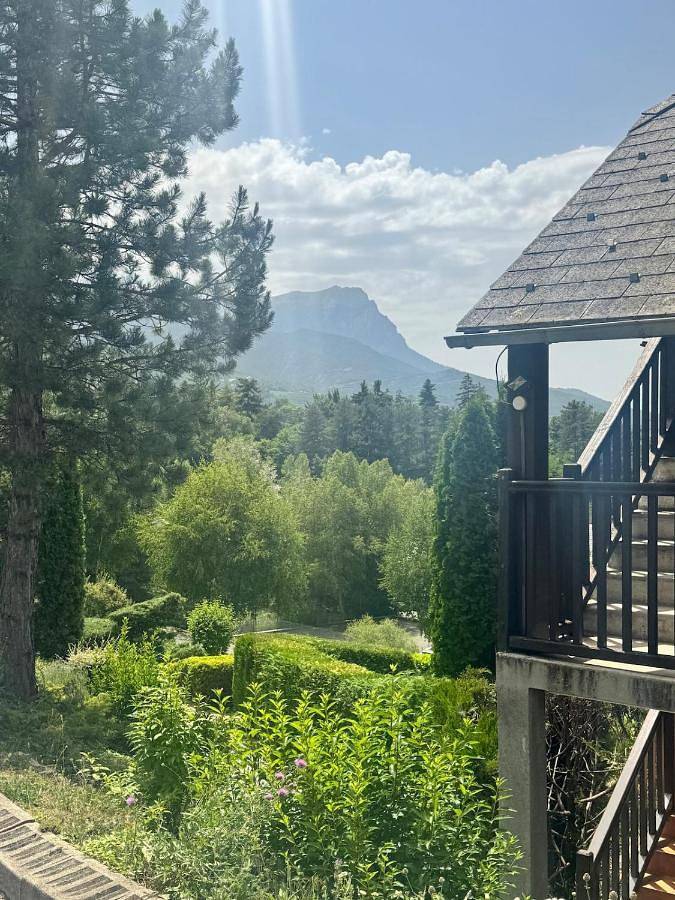 Gîte pour 4 personnes, avec terrasse et vue, adapté aux familles à Saint-Sauveur - 4