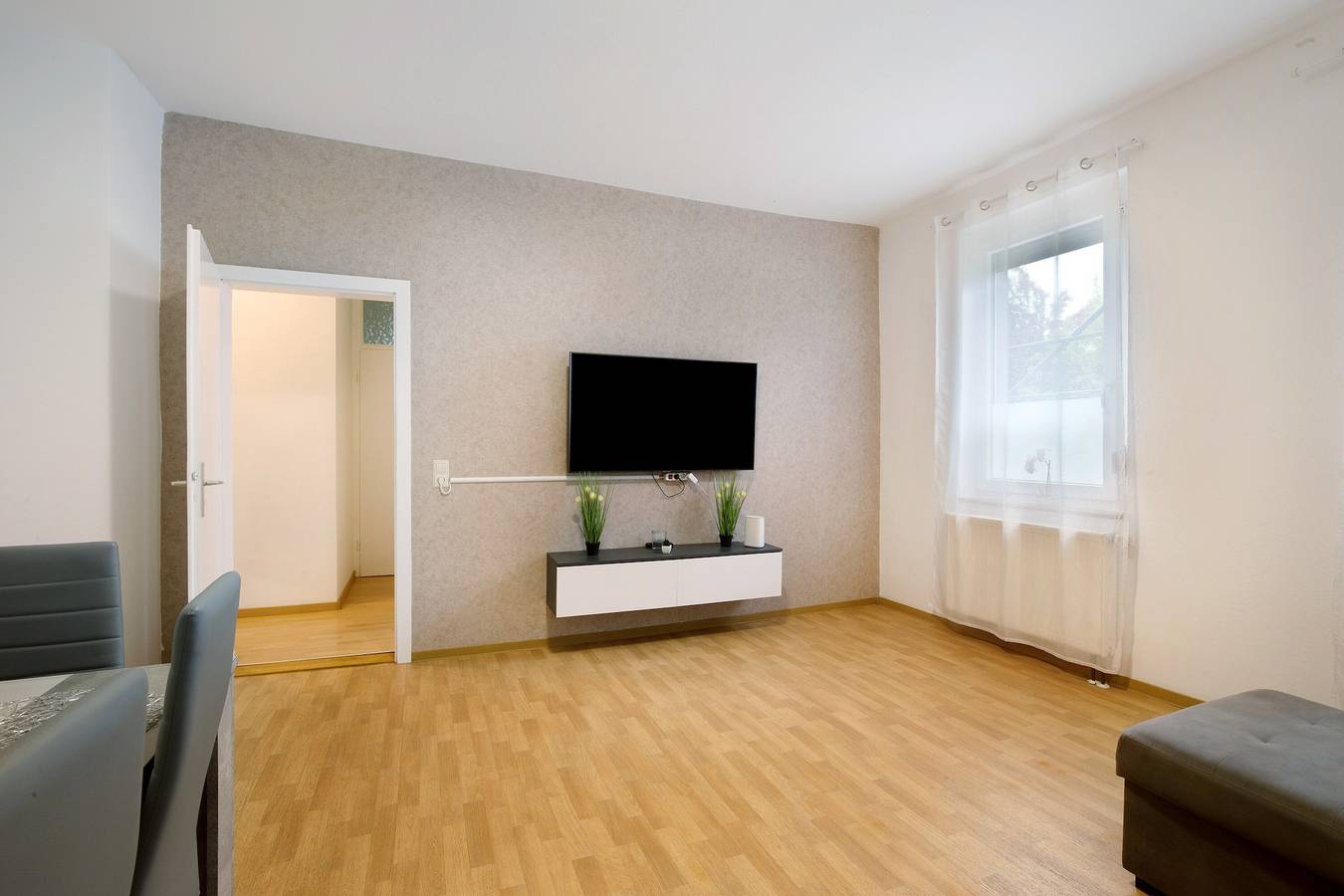 Ganze Wohnung, Ferienwohnung 'Studio Suite Fußgängerzone' mit Bergblick, Gemeinschaftsterrasse und Wlan in Göppingen, Landkreis Göppingen