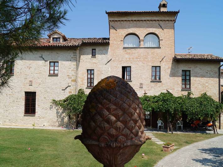 Agriturismo per 25 persone, con Idromassaggio e Terrazza nonché Giardino e Piscina a Città di Castello (Italia)