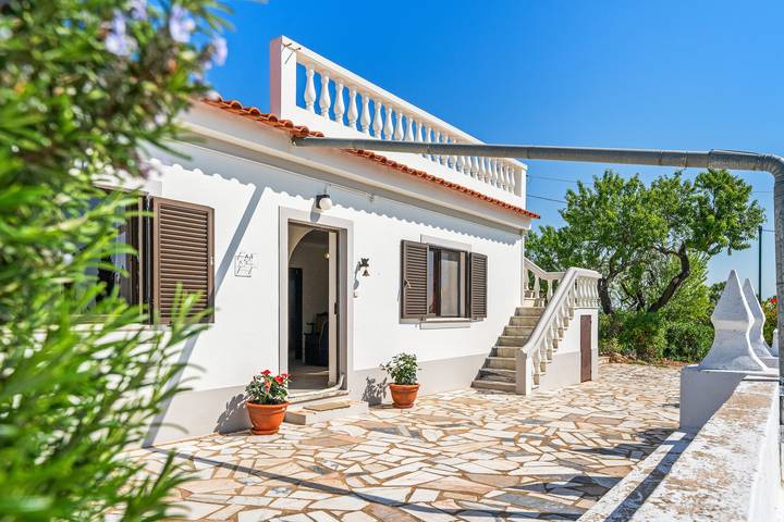 Location de vacances pour 5 personnes, avec jardin dans Alcantarilha - 2